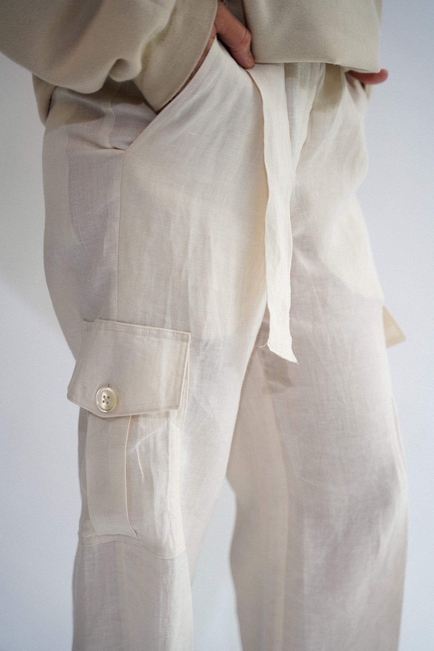 ESYA CARGO PANT- ECRU